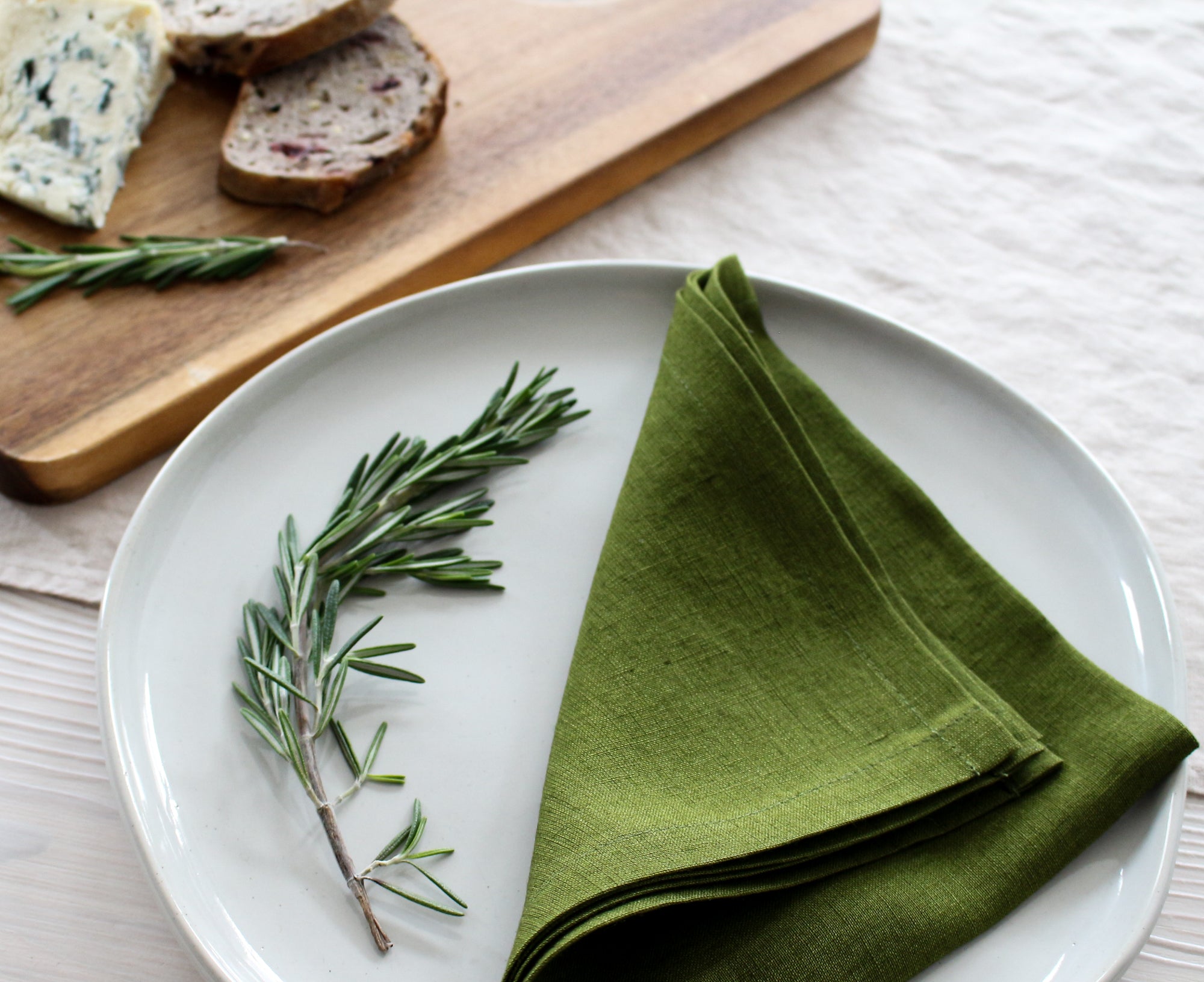 Dark Green Linen Napkins Set of 2 4 6 8 10 12. Green Cloth Napkins 16 Inch  Size. Eco-friendly Forest Green Dinner Napkins. Sustainable Gift. 